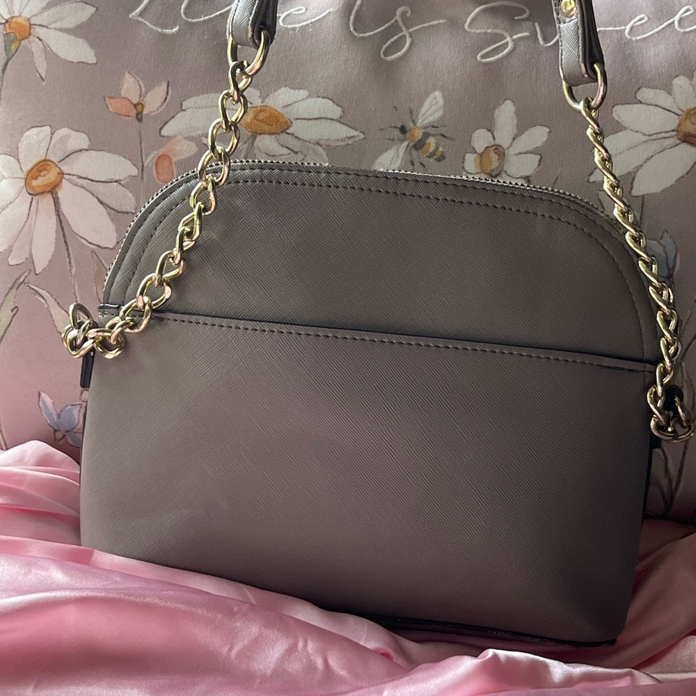 Steve Madden Taupe Shoulder Bag with gold hardware - Picture 3 of 5